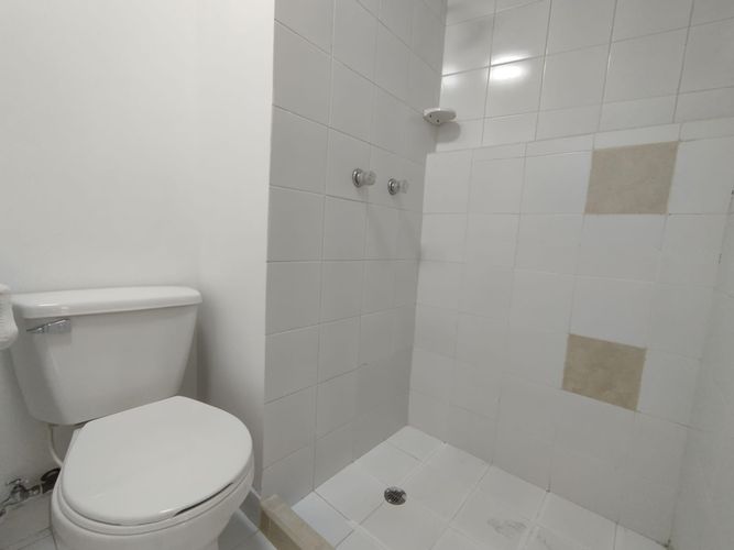 Apartamento de 3 alcobas en arriendo en El Poblado, Medellín, 163 m² · foto 9 de 20