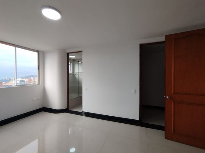 Apartamento de 3 alcobas en arriendo en El Poblado, Medellín, 163 m² · foto 19 de 20