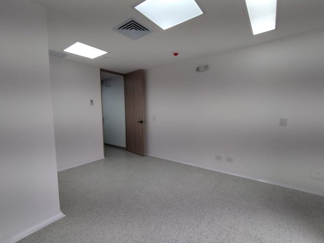 Consultorio en arriendo en Vía Las Palmas, Medellín, 30 m² · foto 2 de 6