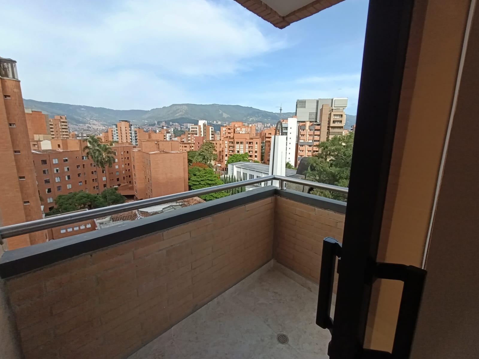 Apartaestudio en arriendo en Laureles, Medellín · foto 9 de 12