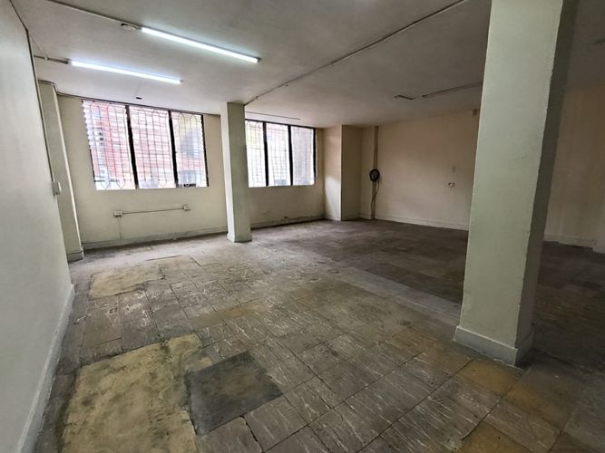 Bodega en arriendo en La América, Medellín, 330 m² · foto 4 de 16