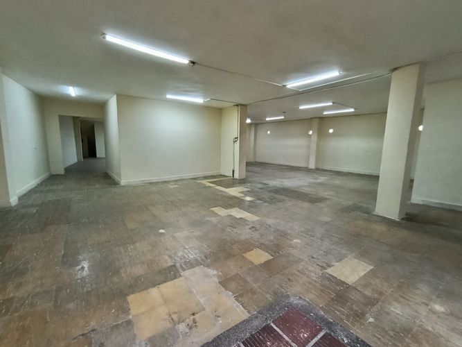Bodega en arriendo en La América, Medellín, 330 m² · foto 14 de 16