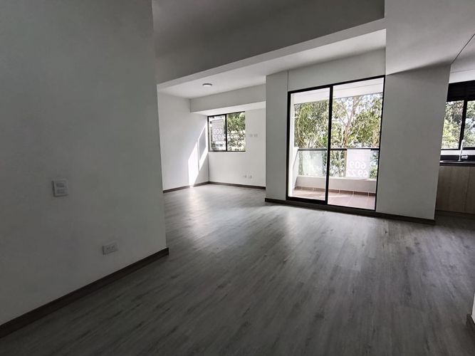 Apartamento de 2 alcobas en arriendo en San Diego, Medellín, 71 m² · foto 5 de 14