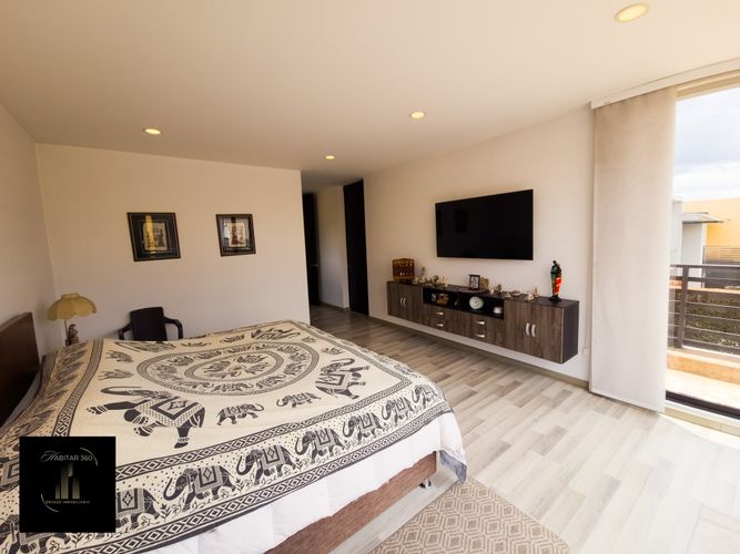 Casa de 4 alcobas en venta en Pueblo Viejo, Cota, 522 m² · foto 3 de 24