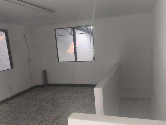 Bodega en arriendo en Camino Verde, Envigado, 220 m² · foto 9 de 9