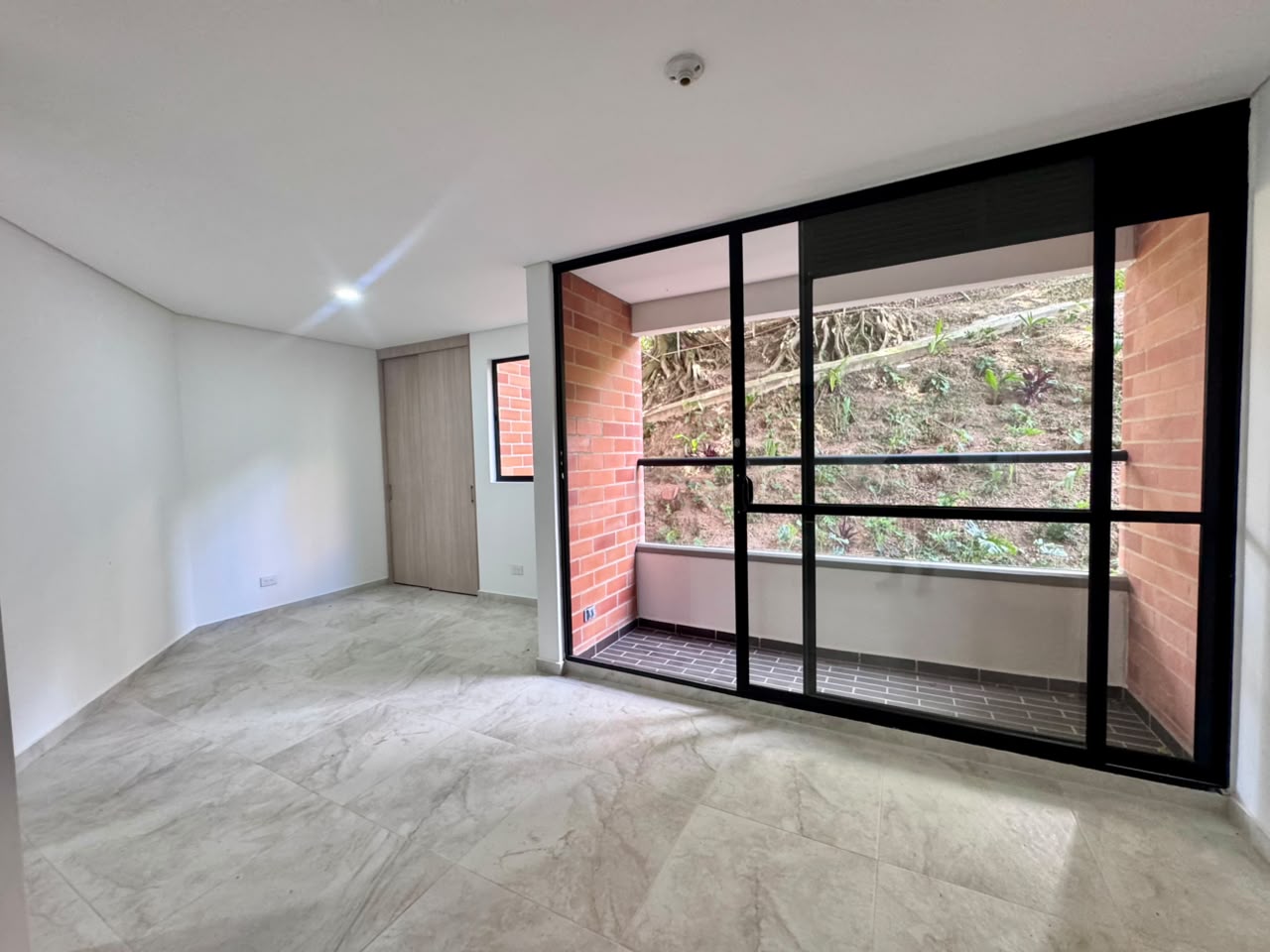 Apartaestudio en arriendo en Señorial, Envigado · foto 3 de 17