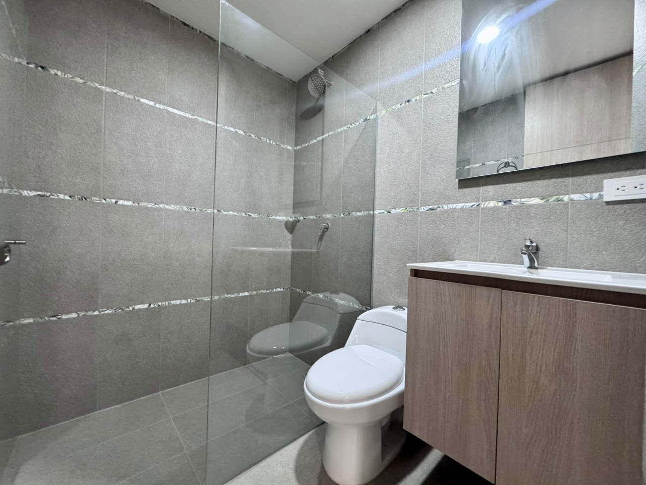 Apartaestudio en arriendo en Señorial, Envigado · foto 5 de 17