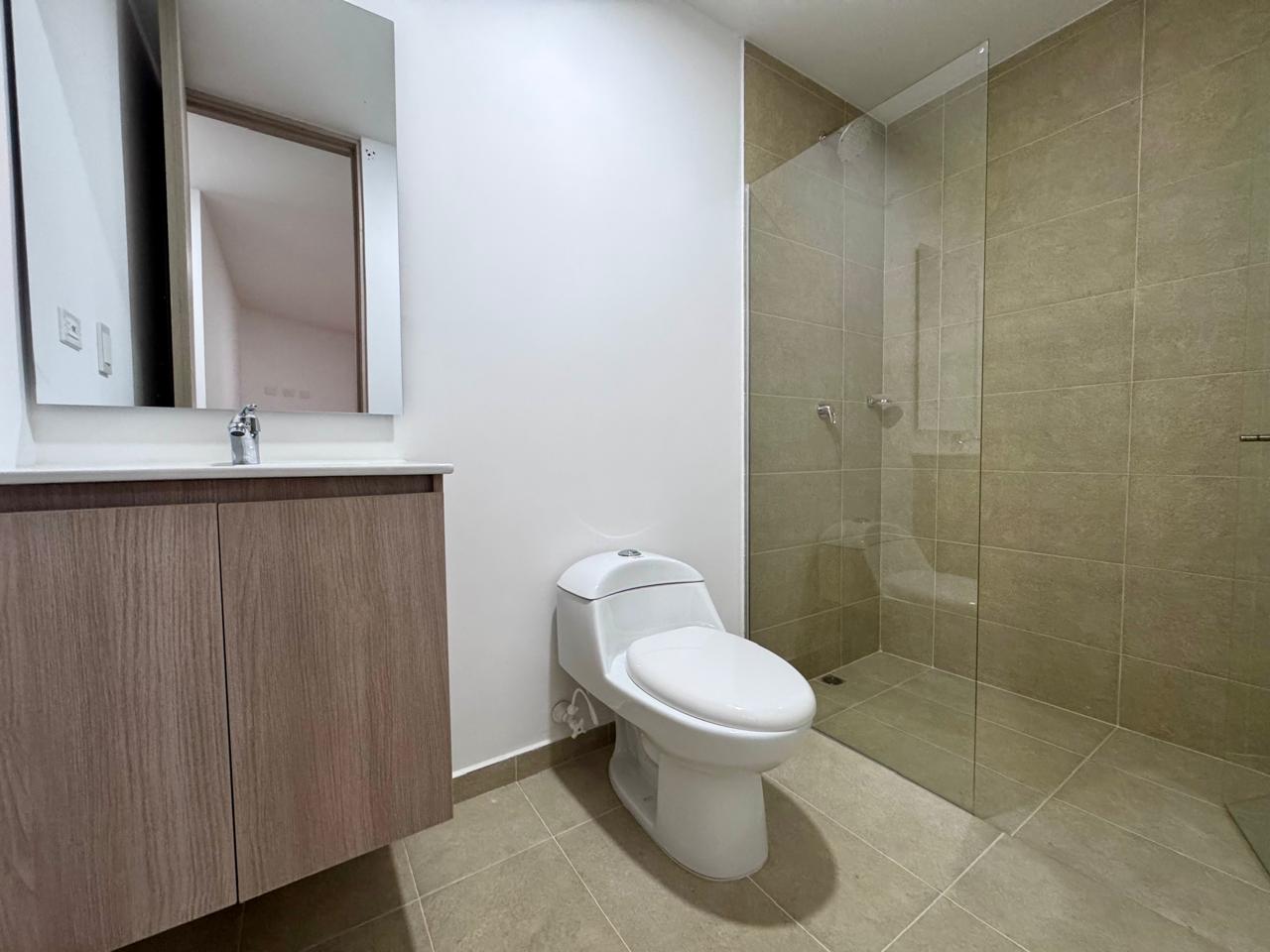 Apartaestudio en arriendo en Señorial, Envigado · foto 10 de 17