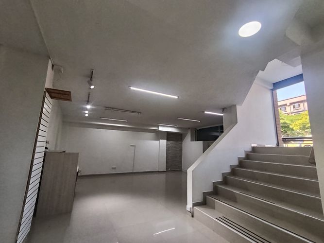 Local en arriendo en Villa Carlota, Medellín, 47 m² · foto 2 de 11