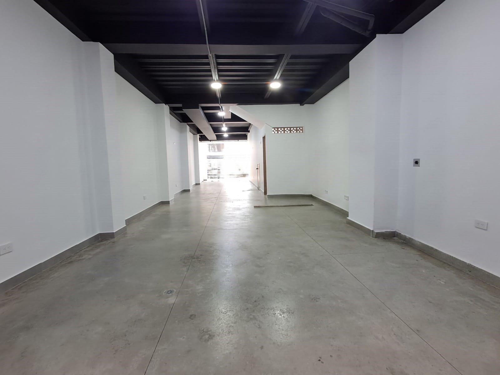 Local en Arriendo en Popular modelo, Pereira