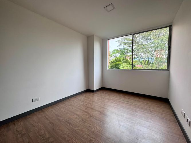 Apartamento de 3 alcobas en arriendo en Loma Del Esmeraldal, Envigado, 90 m² · foto 7 de 18