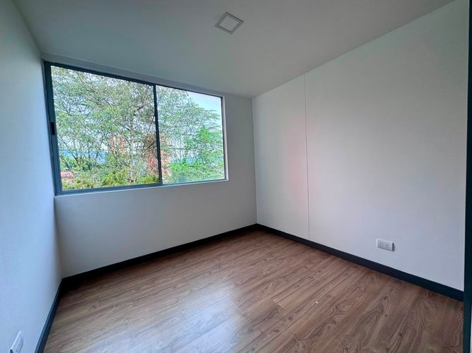 Apartamento de 3 alcobas en arriendo en Loma Del Esmeraldal, Envigado, 90 m² · foto 9 de 18