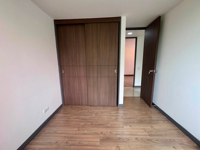 Apartamento de 3 alcobas en arriendo en Loma Del Esmeraldal, Envigado, 90 m² · foto 10 de 18