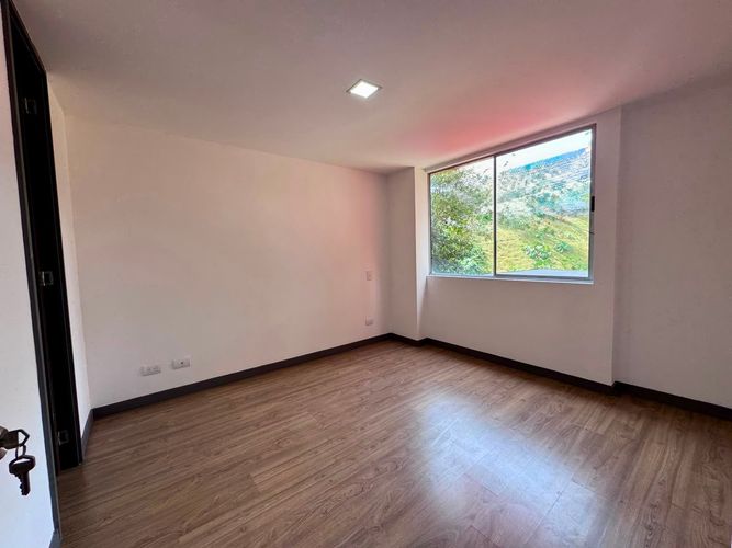 Apartamento de 3 alcobas en arriendo en Loma Del Esmeraldal, Envigado, 90 m² · foto 12 de 18