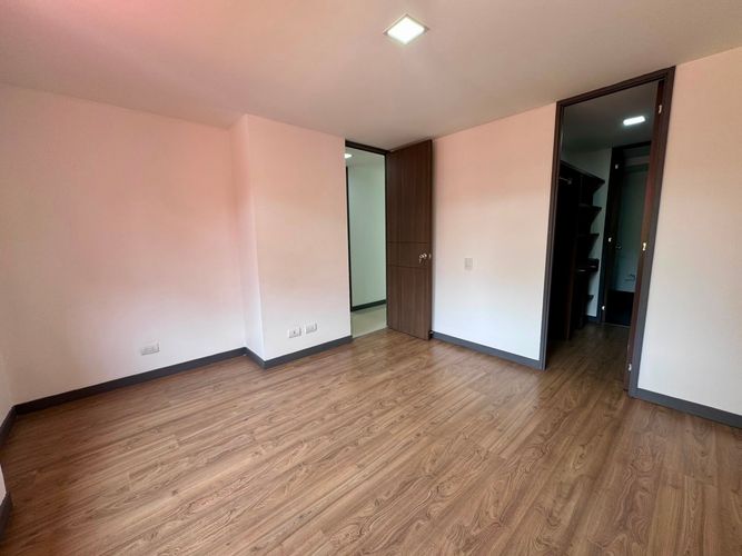 Apartamento de 3 alcobas en arriendo en Loma Del Esmeraldal, Envigado, 90 m² · foto 13 de 18