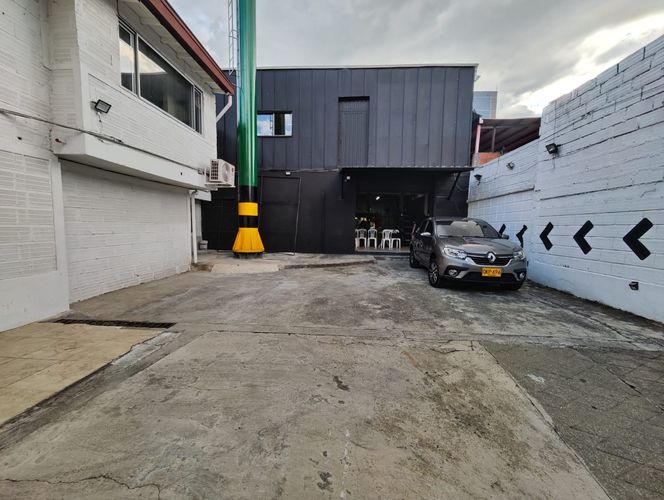 Bodega en arriendo en Belén, Medellín, 343 m² · foto 2 de 20