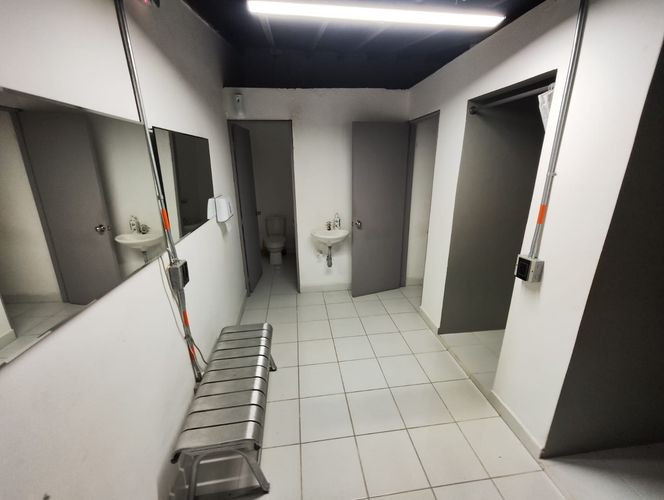 Bodega en arriendo en Belén, Medellín, 343 m² · foto 9 de 20