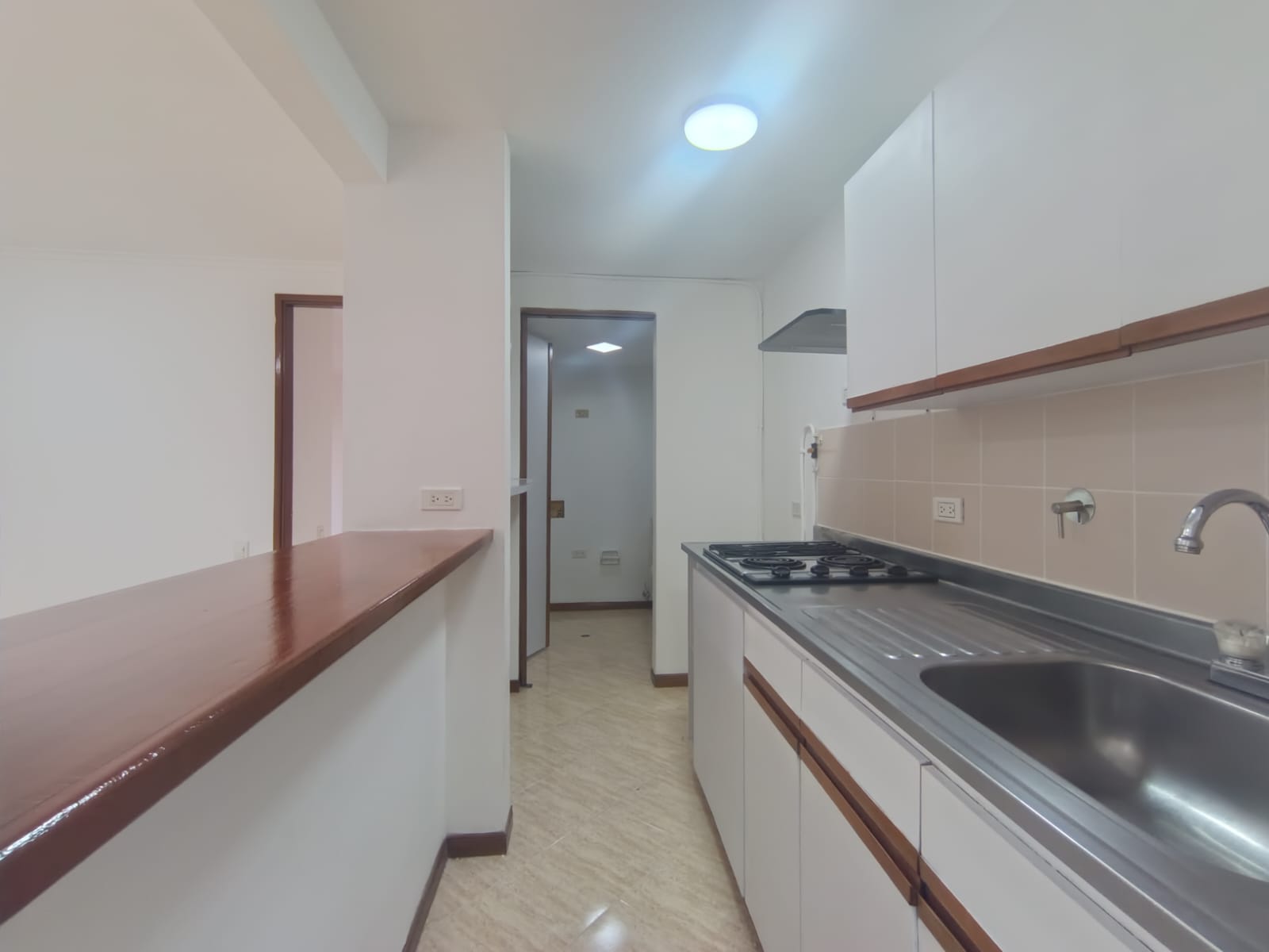 Apartaestudio en arriendo en Laureles, Medellín · foto 5 de 13