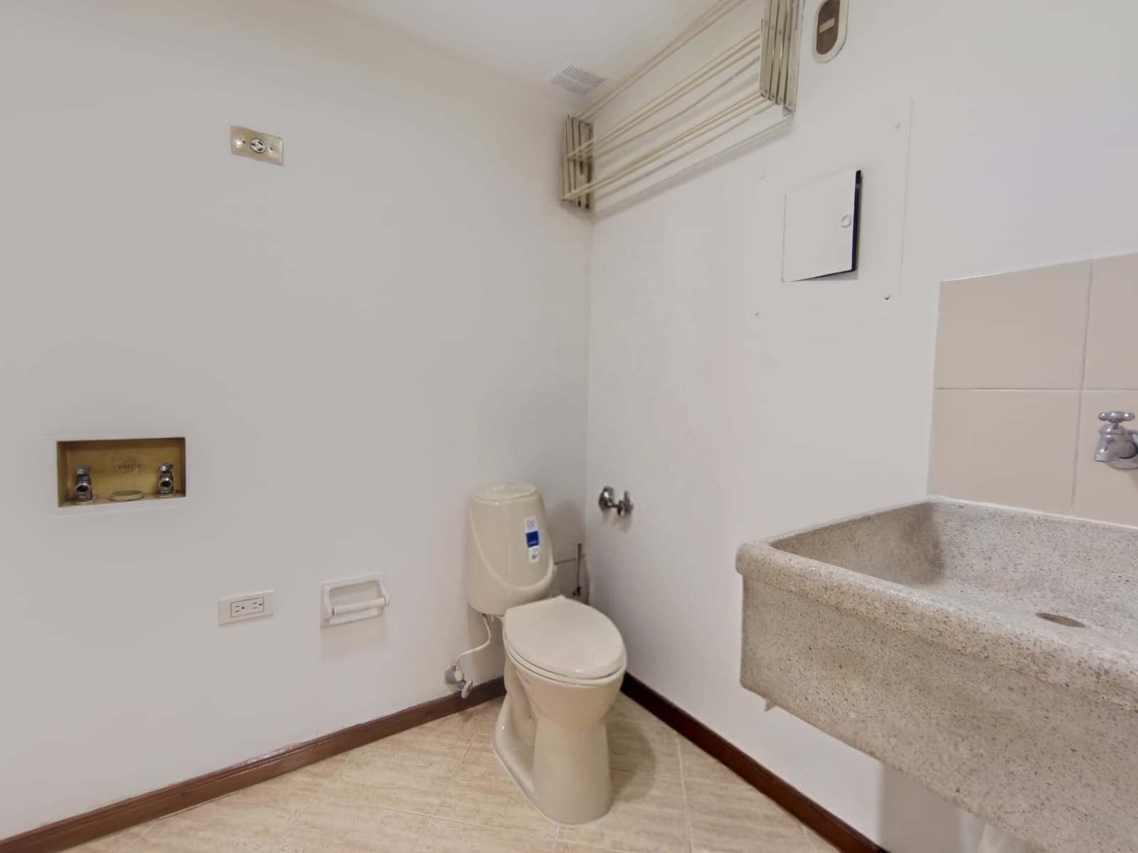 Apartaestudio en arriendo en Laureles, Medellín · foto 8 de 13