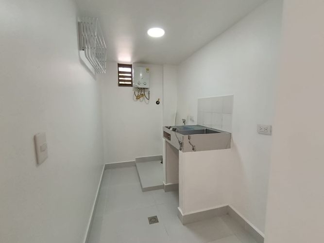 Apartamento de 3 alcobas en arriendo en Urbanización Las Cumbres, Medellín, 89 m² · foto 6 de 14