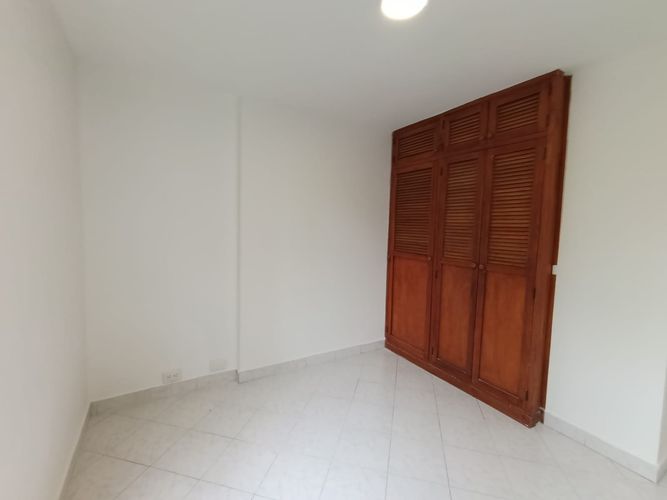 Apartamento de 3 alcobas en arriendo en Urbanización Las Cumbres, Medellín, 89 m² · foto 8 de 14