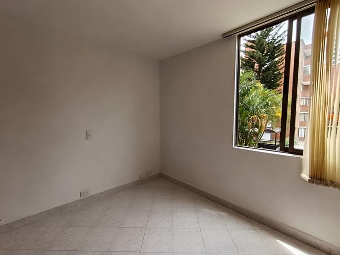 Apartamento de 3 alcobas en arriendo en Urbanización Las Cumbres, Medellín, 89 m² · foto 11 de 14