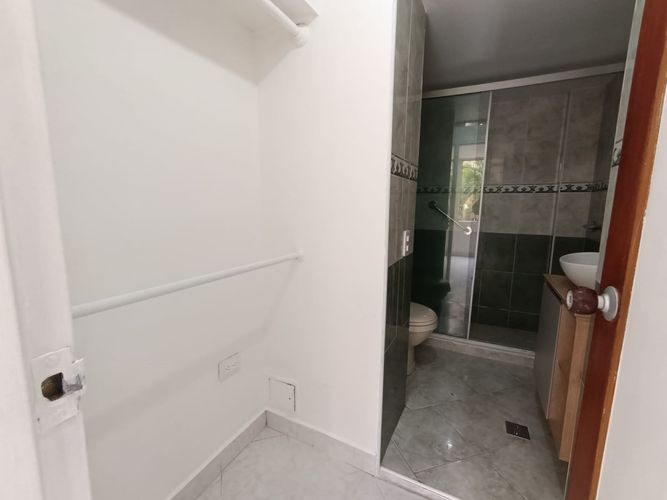 Apartamento de 3 alcobas en arriendo en Urbanización Las Cumbres, Medellín, 89 m² · foto 13 de 14