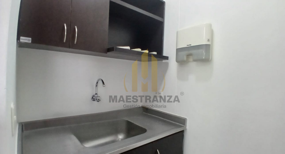 Oficina en arriendo en Los Balsos, Medellín, 80 m² · foto 6 de 8