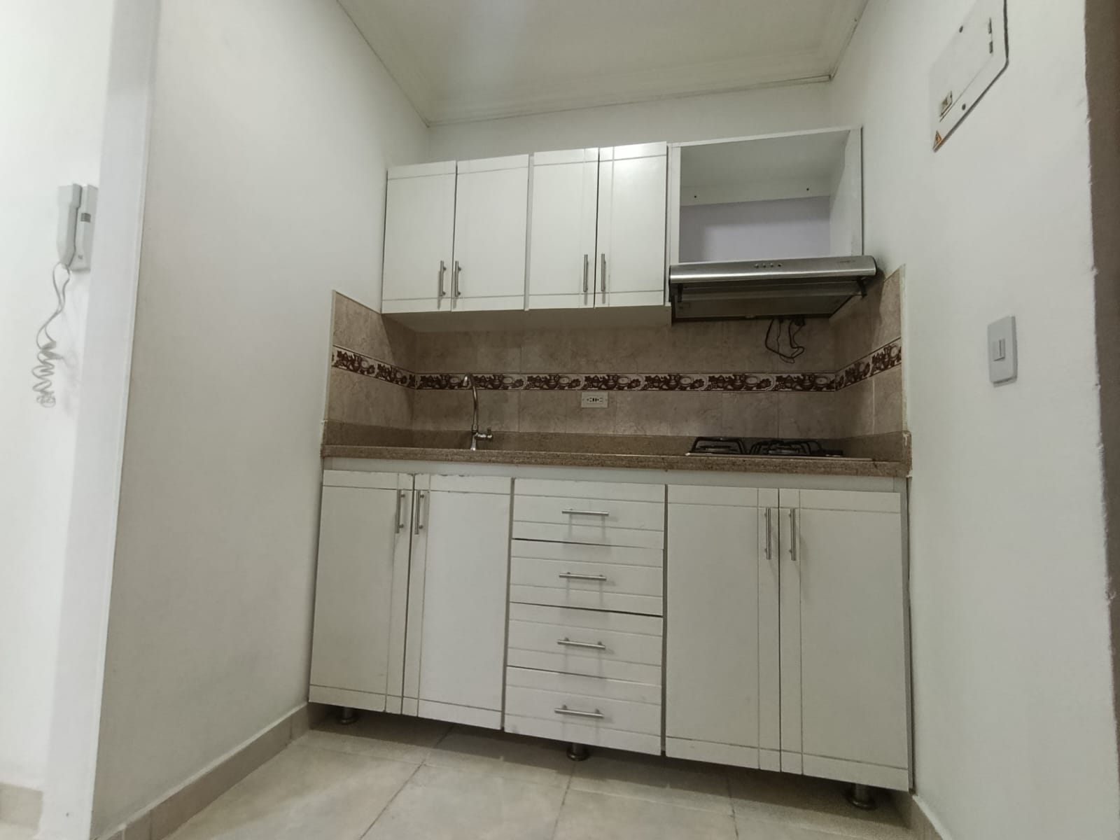 Apartaestudio en arriendo en Laureles, Medellín · foto 2 de 11