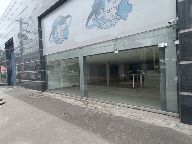 Local en arriendo en El Chagualo, Medellín, 150 m² · foto 2 de 10