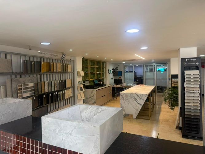 Local en arriendo en El Chagualo, Medellín, 150 m² · foto 4 de 10
