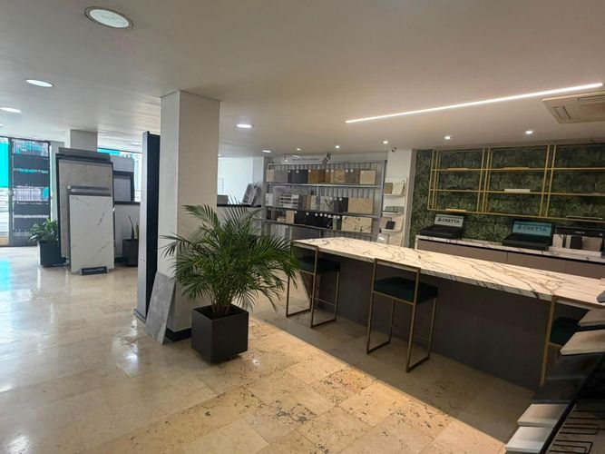 Local en arriendo en El Chagualo, Medellín, 150 m² · foto 6 de 10