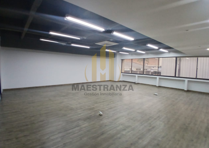 Oficina en arriendo en La Esmeralda, Itagüí, 659 m² · foto 7 de 18