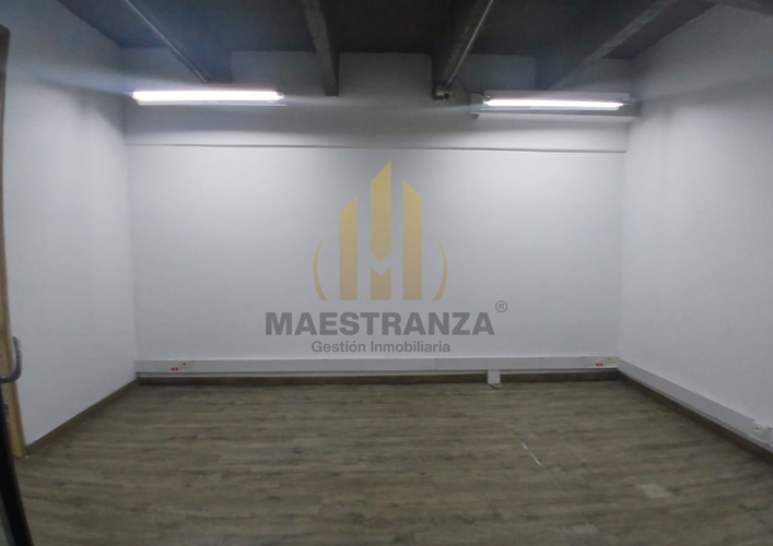 Oficina en arriendo en La Esmeralda, Itagüí, 659 m² · foto 9 de 18