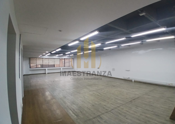 Oficina en arriendo en La Esmeralda, Itagüí, 659 m² · foto 14 de 18