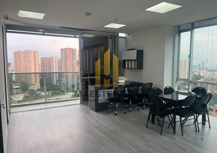 Oficina en arriendo en Villa Carlota, Medellín, 63 m² · foto 2 de 13