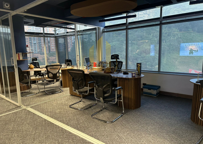 Oficina en arriendo en Las Palmas, Medellín, 255 m² · foto 2 de 14