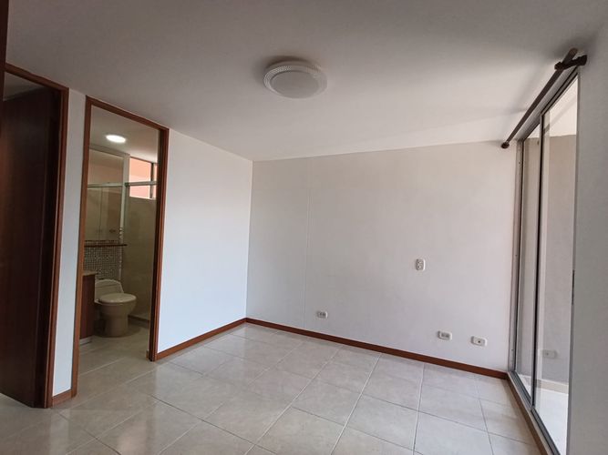 Apartamento de 3 alcobas en arriendo en Camino Verde, Envigado, 107 m² · foto 5 de 20