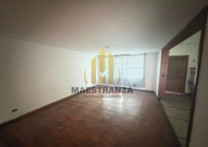 Casa de 5 alcobas en arriendo en Laureles, Medellín, 500 m² · foto 7 de 24