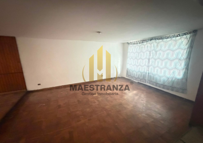Casa de 5 alcobas en arriendo en Laureles, Medellín, 500 m² · foto 8 de 24