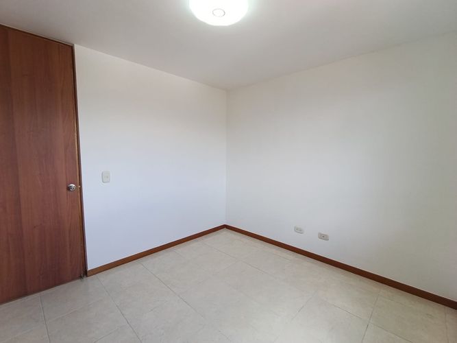 Apartamento de 3 alcobas en arriendo en Camino Verde, Envigado, 107 m² · foto 8 de 20