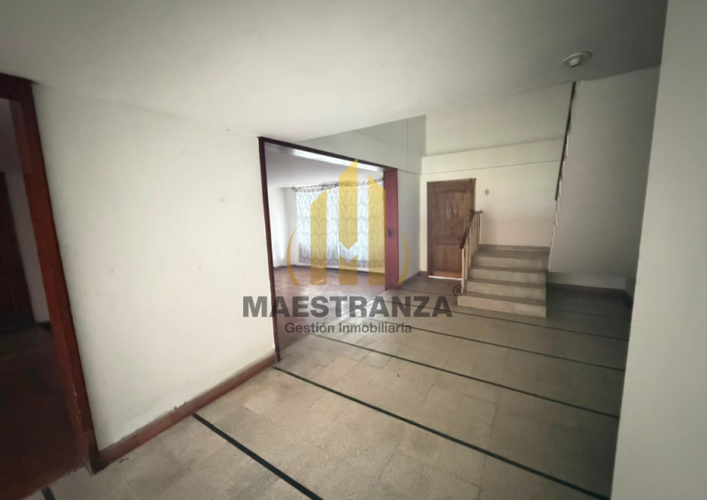 Casa de 5 alcobas en arriendo en Laureles, Medellín, 500 m² · foto 12 de 24