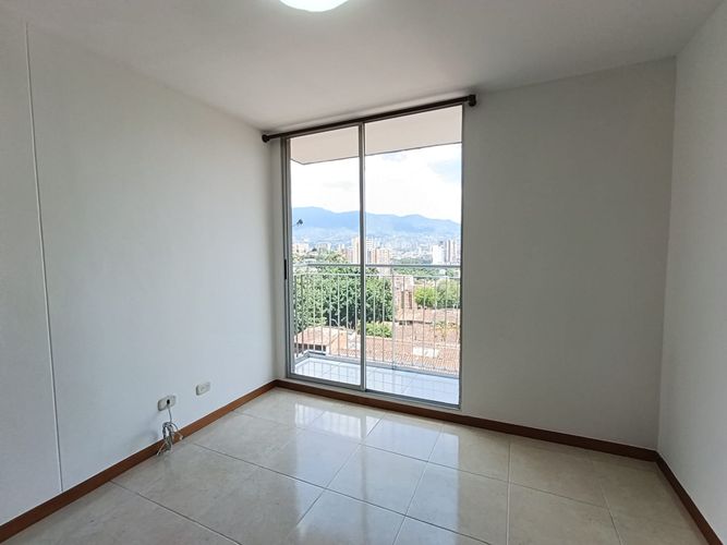 Apartamento de 3 alcobas en arriendo en Camino Verde, Envigado, 107 m² · foto 10 de 20
