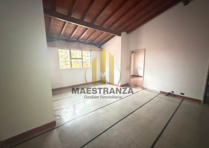 Casa de 5 alcobas en arriendo en Laureles, Medellín, 500 m² · foto 19 de 24