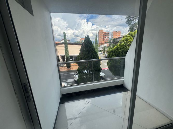 Edificio en venta en Los Colores, Medellín, 740 m² · foto 10 de 19