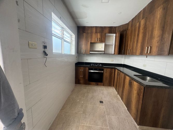 Edificio en venta en Los Colores, Medellín, 740 m² · foto 13 de 19