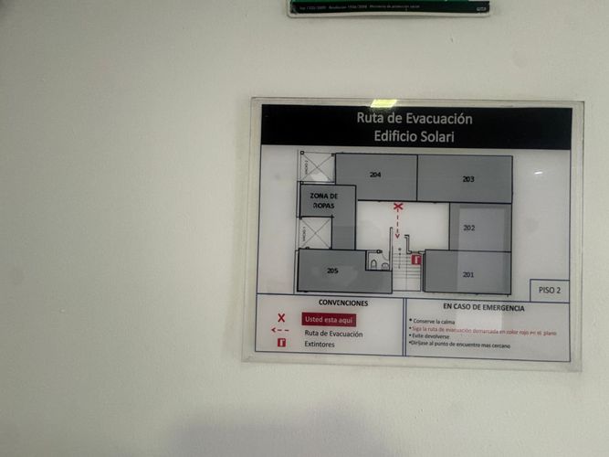 Edificio en venta en Los Colores, Medellín, 740 m² · foto 14 de 19