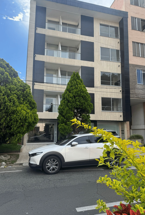 Edificio en venta en Los Colores, Medellín, 740 m² · foto 19 de 19