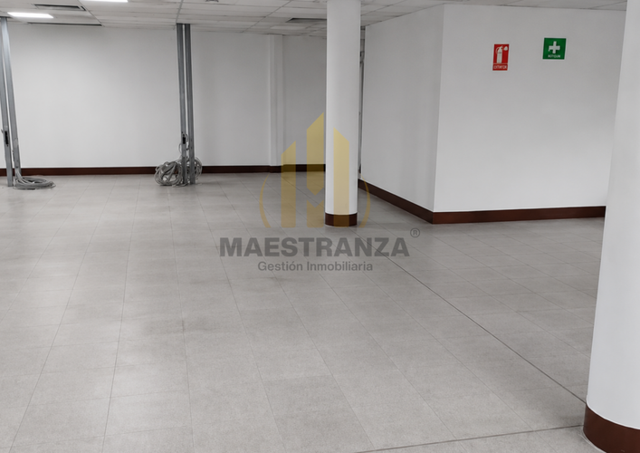 Edificio en venta en Colombia, Medellín, 1210 m² · foto 4 de 6