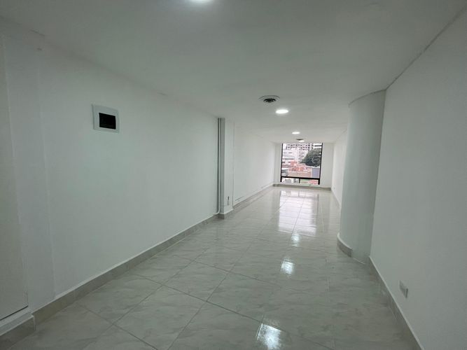 Oficina en arriendo en Astorga, Medellín, 30 m² · foto 7 de 12